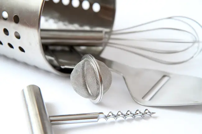 Advantages and Disadvantages of Stainless Steel Utensils